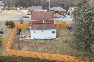 2039 Outlook Dr, Pittsburgh, PA 15147 - Photo 29