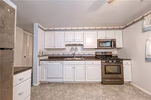 215 Hillendale Rd, Ross Twp, PA 15237 - Photo 9