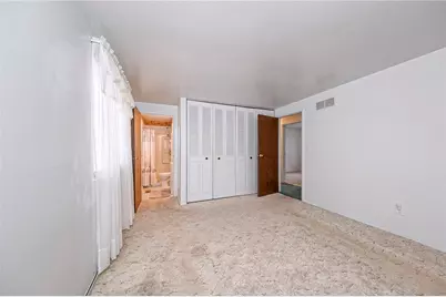 215 Hillendale Rd, Ross Twp, PA 15237 - Photo 17