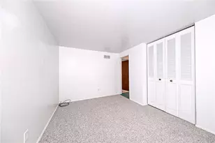 215 Hillendale Rd, Ross Twp, PA 15237 - Photo 15