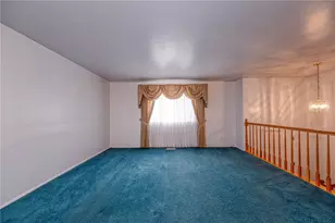 215 Hillendale Rd, Ross Twp, PA 15237 - Photo 3