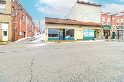 212 S 4th St, Jeannette, PA 15644 - Photo 1