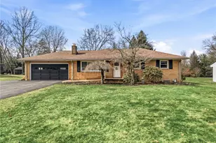 256 Donald Rd, Hermitage, PA 16148 - Photo 1