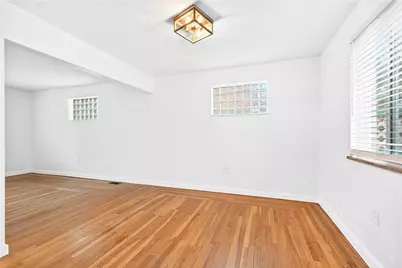 152 Gass Rd, Ross Twp, PA 15229 - Photo 9