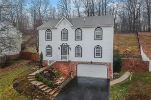 420 Blue Ridge Dr, Moon/Crescent Twp, PA 15108 - Photo 3