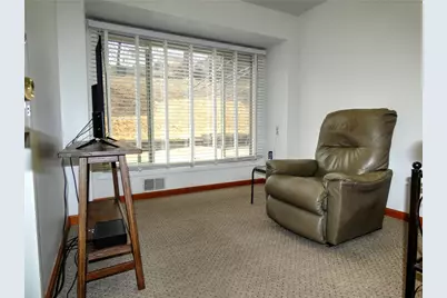 231 Cherrydell Dr, Scott Township, PA 15220 - Photo 15