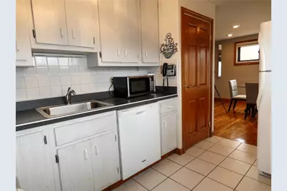 231 Cherrydell Dr, Scott Township, PA 15220 - Photo 9