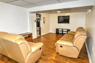 231 Cherrydell Dr, Scott Township, PA 15220 - Photo 17