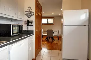 231 Cherrydell Dr, Scott Township, PA 15220 - Photo 9