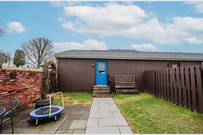 551 Georgetowne Vlg, White Township, PA 15701 - Photo 33