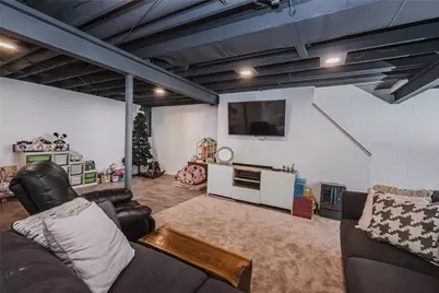 551 Georgetowne Vlg, White Township, PA 15701 - Photo 29