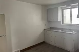 218 Bronx Ave, Pittsburgh, PA 15229 - Photo 9