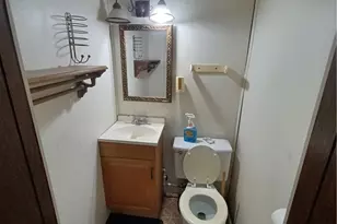 912 Washington Ave, Monaca, PA 15061 - Photo 11