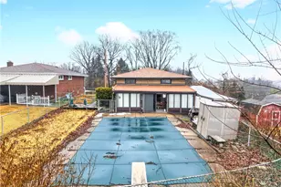 5156 Ridge Dr, Pittsburgh, PA 15236 - Photo 3