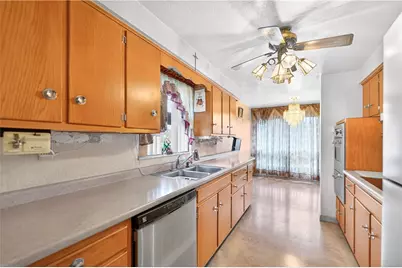 5156 Ridge Dr, Pittsburgh, PA 15236 - Photo 9