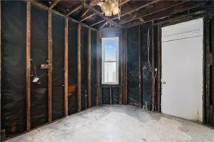 1600 Alverado Ave, Beechview, PA 15216 - Photo 11