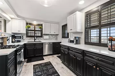 230 W Schwab Avenue, Munhall, PA 15120 - Photo 9