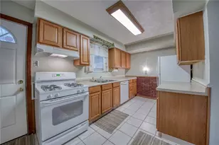 1375 Washington Blvd, Port Vue, PA 15133 - Photo 9