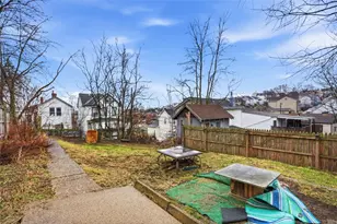 127 Tuscola St, Pittsburgh, PA 15211 - Photo 29