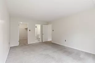 2160 Greentree Rd, Scott Township, PA 15220 - Photo 21