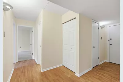 2160 Greentree Rd. #405W, Scott Township, PA 15220 - Photo 7