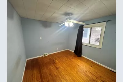 529 Ambridge Ave, Leet Township, PA 15003 - Photo 7