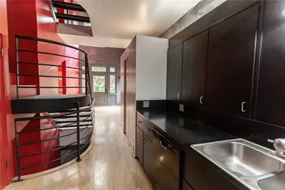 6542 Dalzell Pl, Pittsburgh, PA 15217 - Photo 11