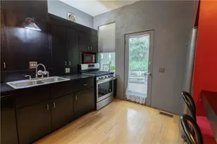 6542 Dalzell Pl, Pittsburgh, PA 15217 - Photo 13