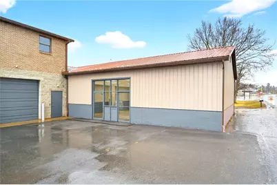 1204 Memorial Blvd, Connellsville, PA 15425 - Photo 3