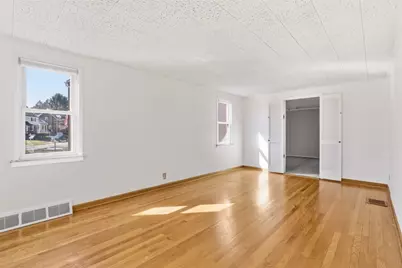 2066 Spring Valley Rd, Scott Township, PA 15243 - Photo 7