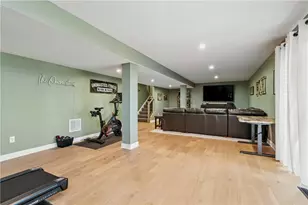 1043 Wedgewood Dr, Penn Twp, PA 15644 - Photo 25