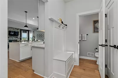 1043 Wedgewood Dr, Jeannette, PA 15644 - Photo 11