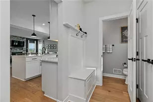 1043 Wedgewood Dr, Penn Twp, PA 15644 - Photo 11