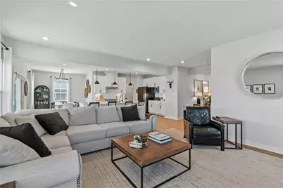 1043 Wedgewood Dr, Jeannette, PA 15644 - Photo 7