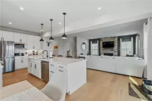 1043 Wedgewood Dr, Penn Twp, PA 15644 - Photo 9