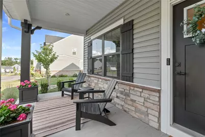 1043 Wedgewood Dr, Jeannette, PA 15644 - Photo 3