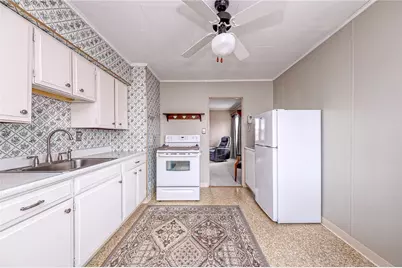 312 Spruce St, Brighton Township, PA 15009 - Photo 5