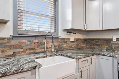 29 E Madison St, Latrobe, PA 15650 - Photo 13