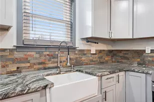 29 E Madison St, Latrobe, PA 15650 - Photo 13