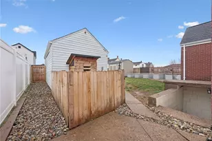 29 E Madison St, Latrobe, PA 15650 - Photo 29