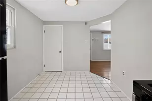 3341 Recker Dr, Pittsburgh, PA 15227 - Photo 3