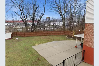 234 Parkedge Rd, Green Tree, PA 15220 - Photo 23