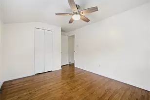 234 Parkedge Rd, Green Tree, PA 15220 - Photo 15