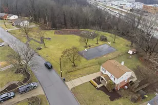 234 Parkedge Rd, Green Tree, PA 15220 - Photo 27