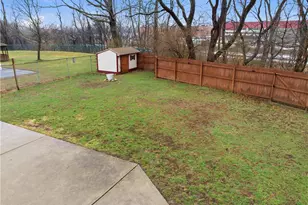 234 Parkedge Rd, Green Tree, PA 15220 - Photo 25