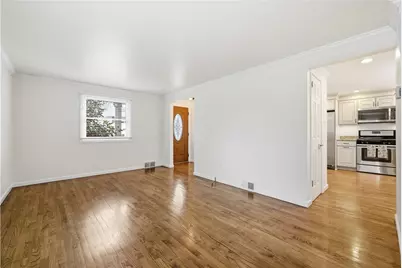 234 Parkedge Rd, Green Tree, PA 15220 - Photo 3