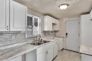 811 Clonmel St, Duquesne, PA 15110 - Photo 7