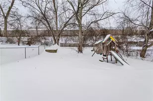 811 Clonmel St, Duquesne, PA 15110 - Photo 15