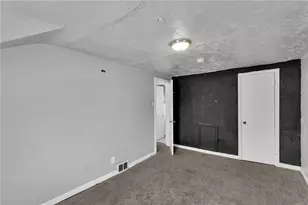 811 Clonmel St, Duquesne, PA 15110 - Photo 9