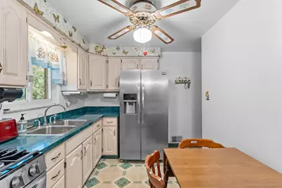 142 Donmor Drive, Ross Twp, PA 15237 - Photo 9